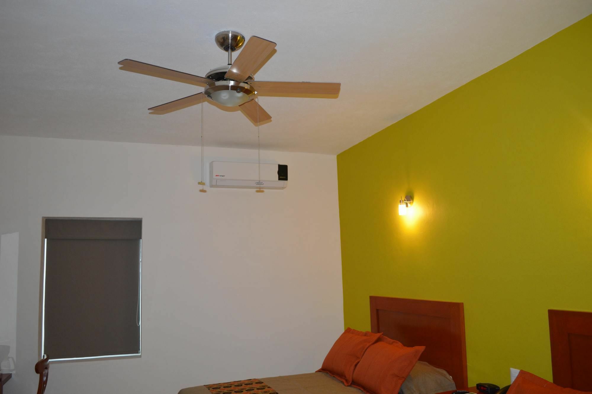 Concierge Plaza La Villa Колима Экстерьер фото