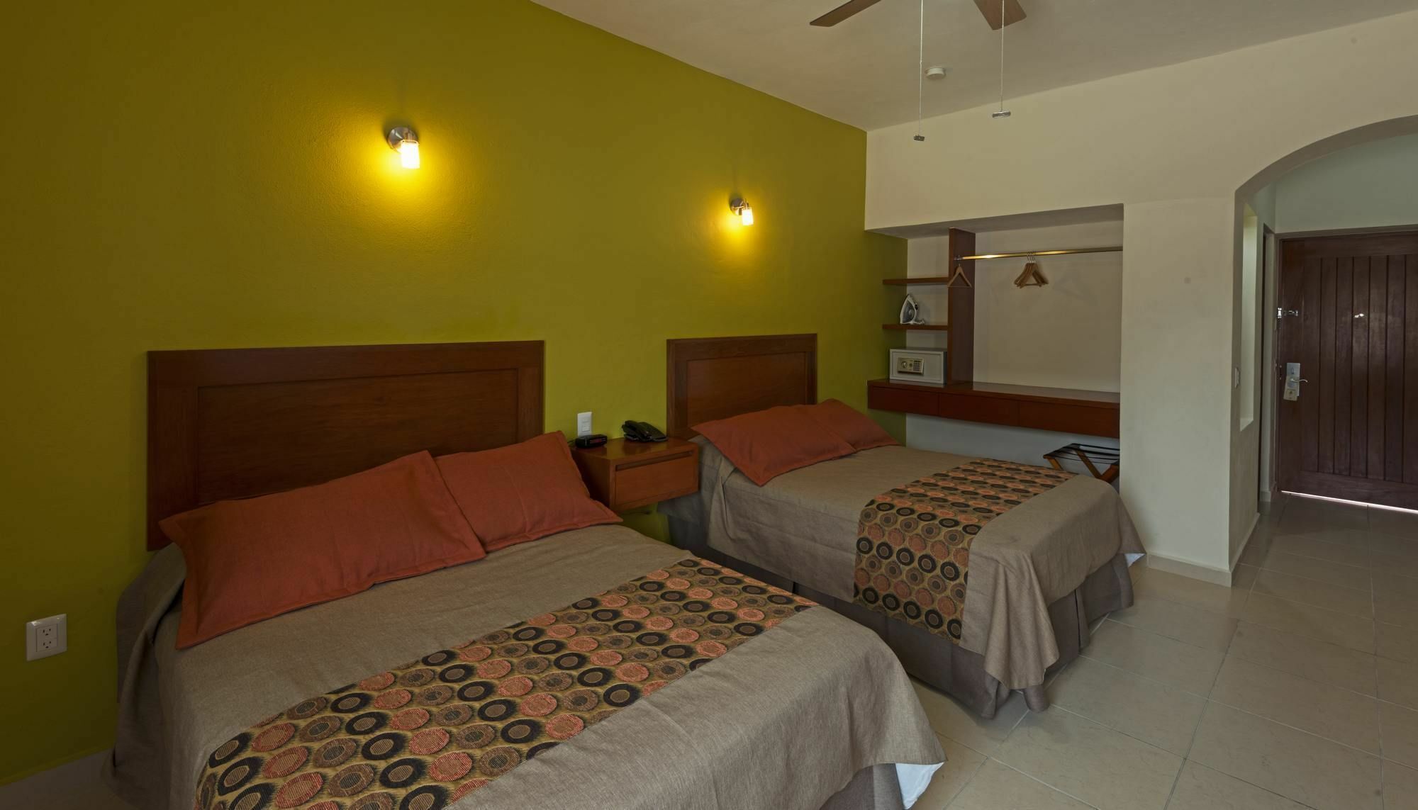 Concierge Plaza La Villa Колима Экстерьер фото